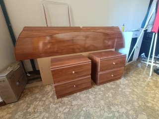 Set de 2 Mesitas de Noche de Madera