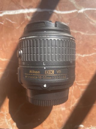 Objetivo Nikon AF-S DX 18-55mm f/3.5-5.6G VR