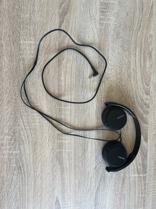 Auriculares Sony con cable