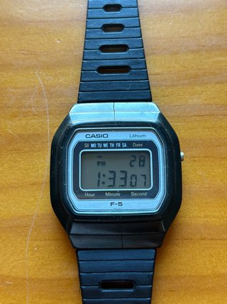 Reloj Casio F-5