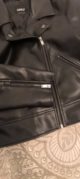 Chaqueta de polipiel negra ONLY