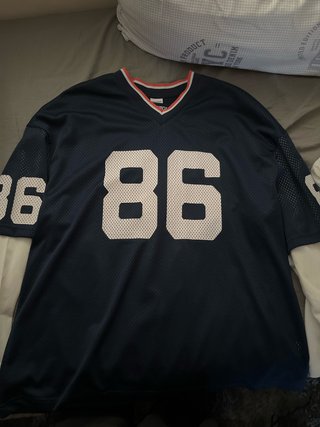 Camiseta Bershka Estilo Deportivo