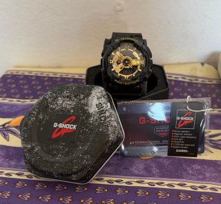 Reloj Casio G-Shock Negro y Dorado
