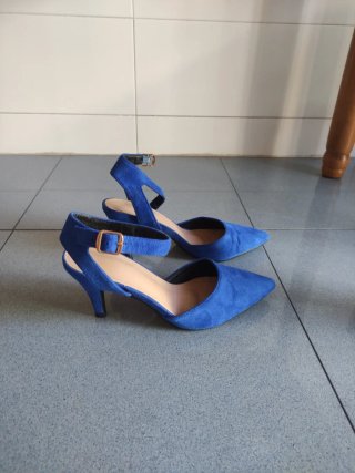 Zapatos de tacón azules