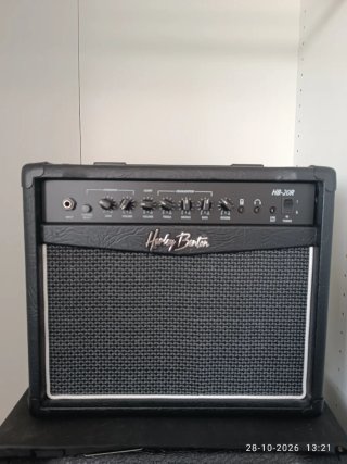 Amplificador de Guitarra Harley Benton HB-20R