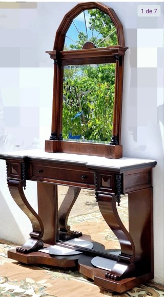 Consola de Madera con Espejo