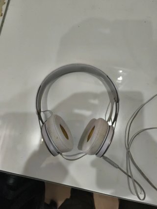 Cascos Beats Blancos
