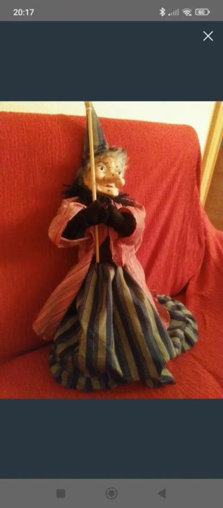 Figura Decorativa de Bruja