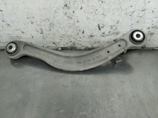 Brazo suspension superior trasero izquierdo