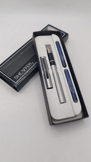 Pluma Estilográfica Sheaffer - Punta "F" con estuc