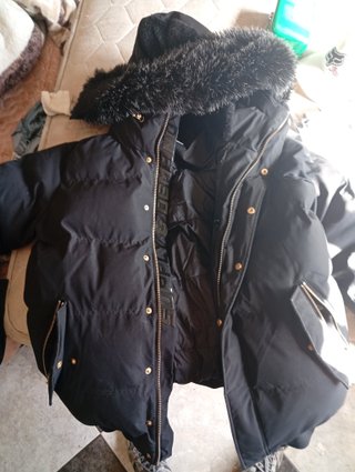 Abrigo Supply & Demand Negro