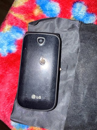 Móvil de Tapa LG Negro