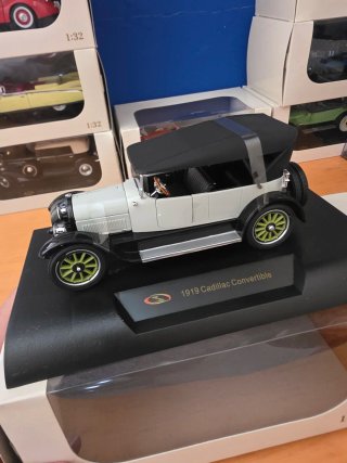 Maqueta 1919 Cadillac Convertible