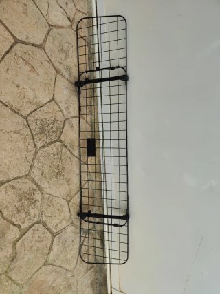 Reja maletero
