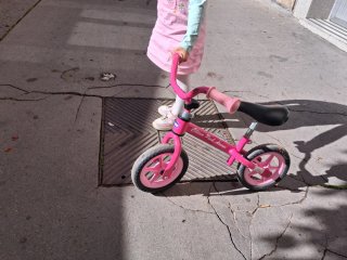 Bicicleta de equilibrio Chicco rosa