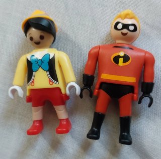 2 Muñecos Disney Kinder