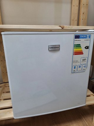 Nevera pequeña Ultratec blanca 46L