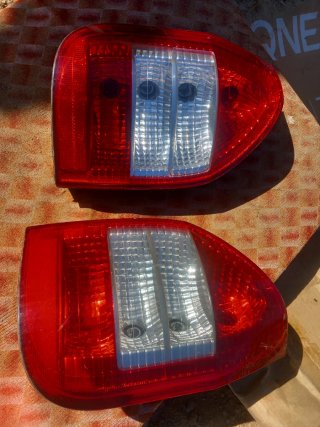 Pilotos traseros Opel Zafira 2001