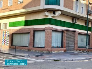 Local comercial en alquiler en Santa Cristina - San Rafael en Málaga