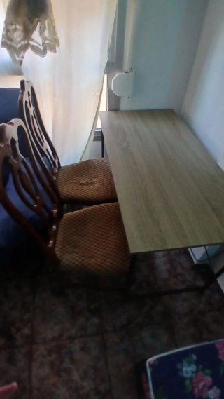 Conjunto de mesa y dos sillas