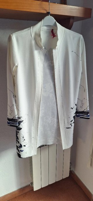 Cárdigan Blanco con Estampado