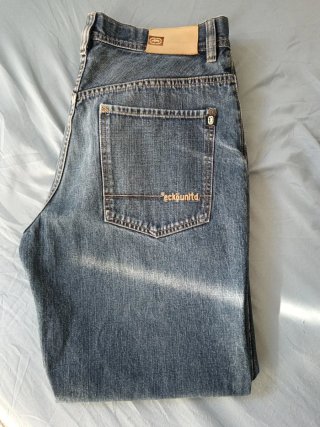 Pantalón vaquero Eckó Unltd