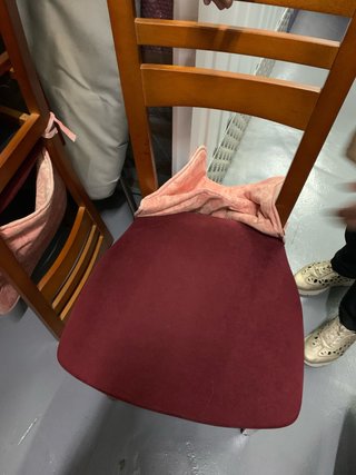 Sillas de comedor de madera y tela