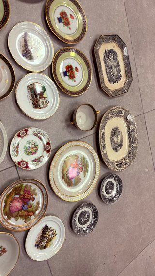 Set de 16 Platos de Porcelana Antiguos