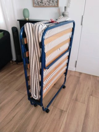 Cama Plegable con Estructura Metálica