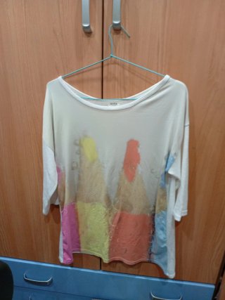 Camiseta de entretiempo colorida