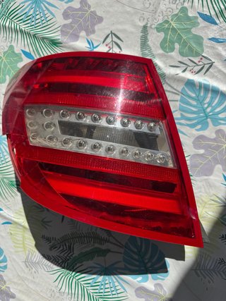 Faro Trasero Mercedes Clase C W204