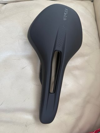 Sillín Fizik Vento Argo R5 140 mm