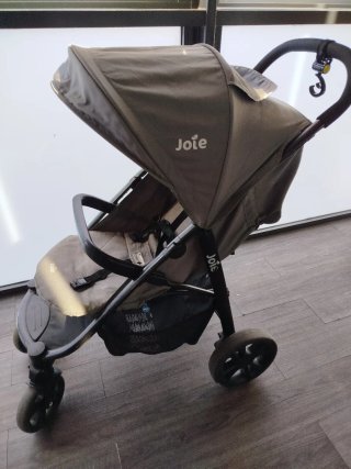 Silla de paseo Joie gris