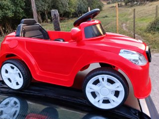 Coche  eléctrico infantil