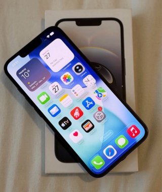 iPhone 16 eNegro