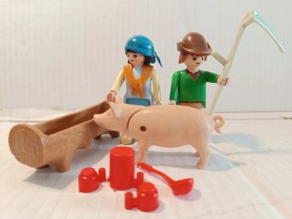 Pareja de Campesinos Playmobil con Accesorios