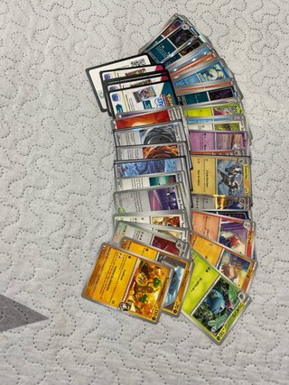 Lote de 67 cartas Pokémon