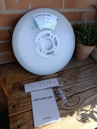 Plafón LED con Mando a Distancia