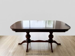Mesa de Comedor Clásica con 4 Sillas