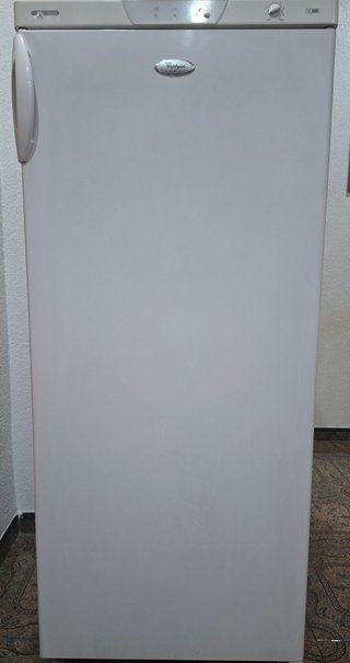 Congelador Vertical Whirlpool AFG 8030