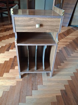 Mueble auxiliar de madera