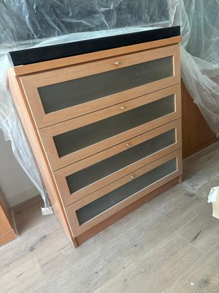 Cajonera de madera con 4 cajones
