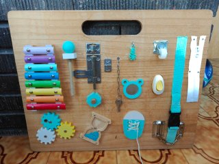 Tablero de Actividades Montessori de Madera