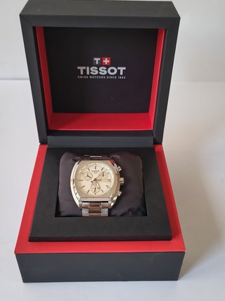 Reloj Tissot Cronógrafo Plateado