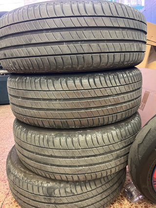 4 Neumáticos 215/60/17 96H Michelin