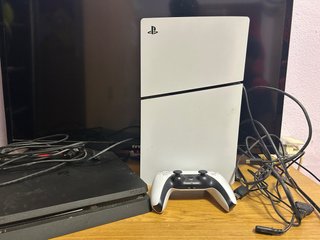 Pack PS5 Slim 1TB y PS4 Pro 1TB