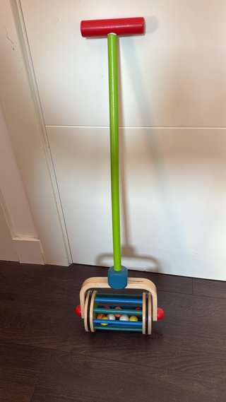 Cortacésped de madera de empujar Itsimagical