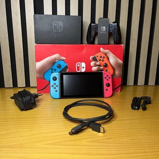 NUEVA | Nintendo Switch V2 con Accesorios + Funda