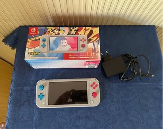 Nintendo Switch Lite Zacian & Zamazenta