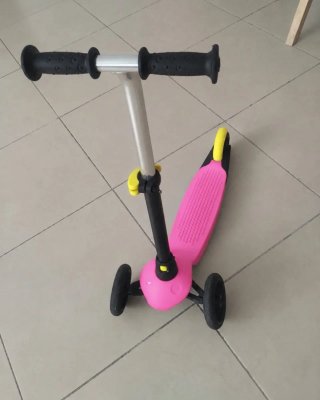 Patinete Infantil de Tres Ruedas